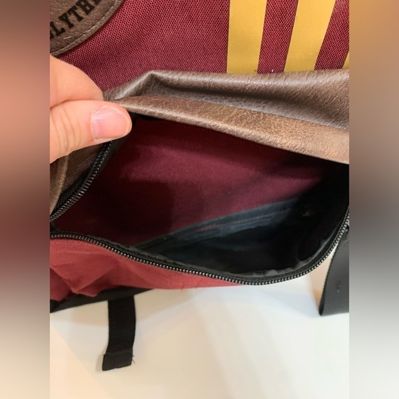 Harry Potter Hogwart’s Maroon/Gold School Backpack Wizarding World Book Bag - Picture 7 of 15